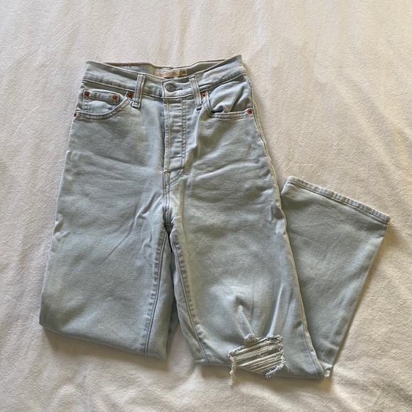 Levi’s | Ribcage Straight Ankle Jeans - Picture 1 of 8